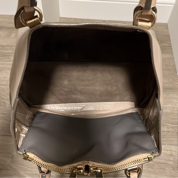 Chloé Baylee Tote Bag
In Grey & Cream - Picture 6 of 10